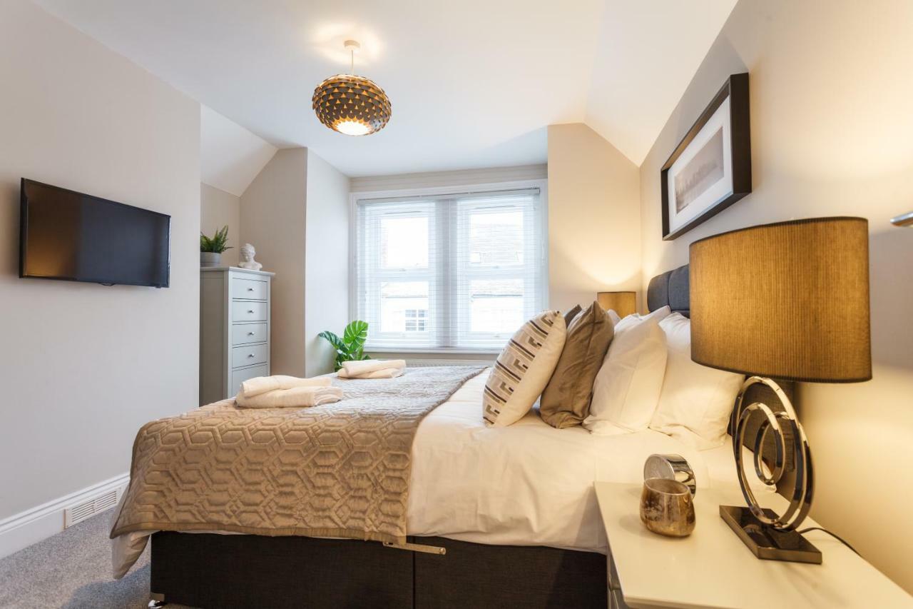 Апартаменты Stylish Town Centre House - 300Mbps, Parking & Sunny Decking Борнмут Экстерьер фото